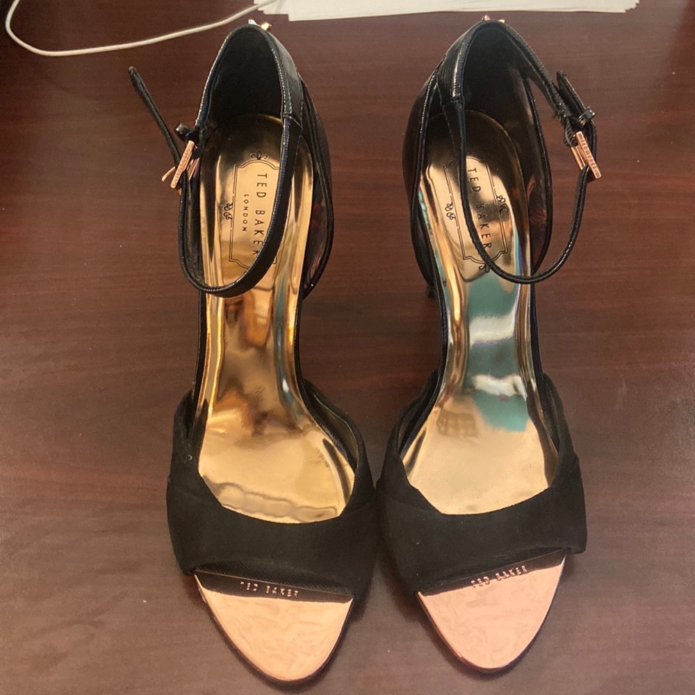 Ted Baker London - Black suede and metallic rose gold lining